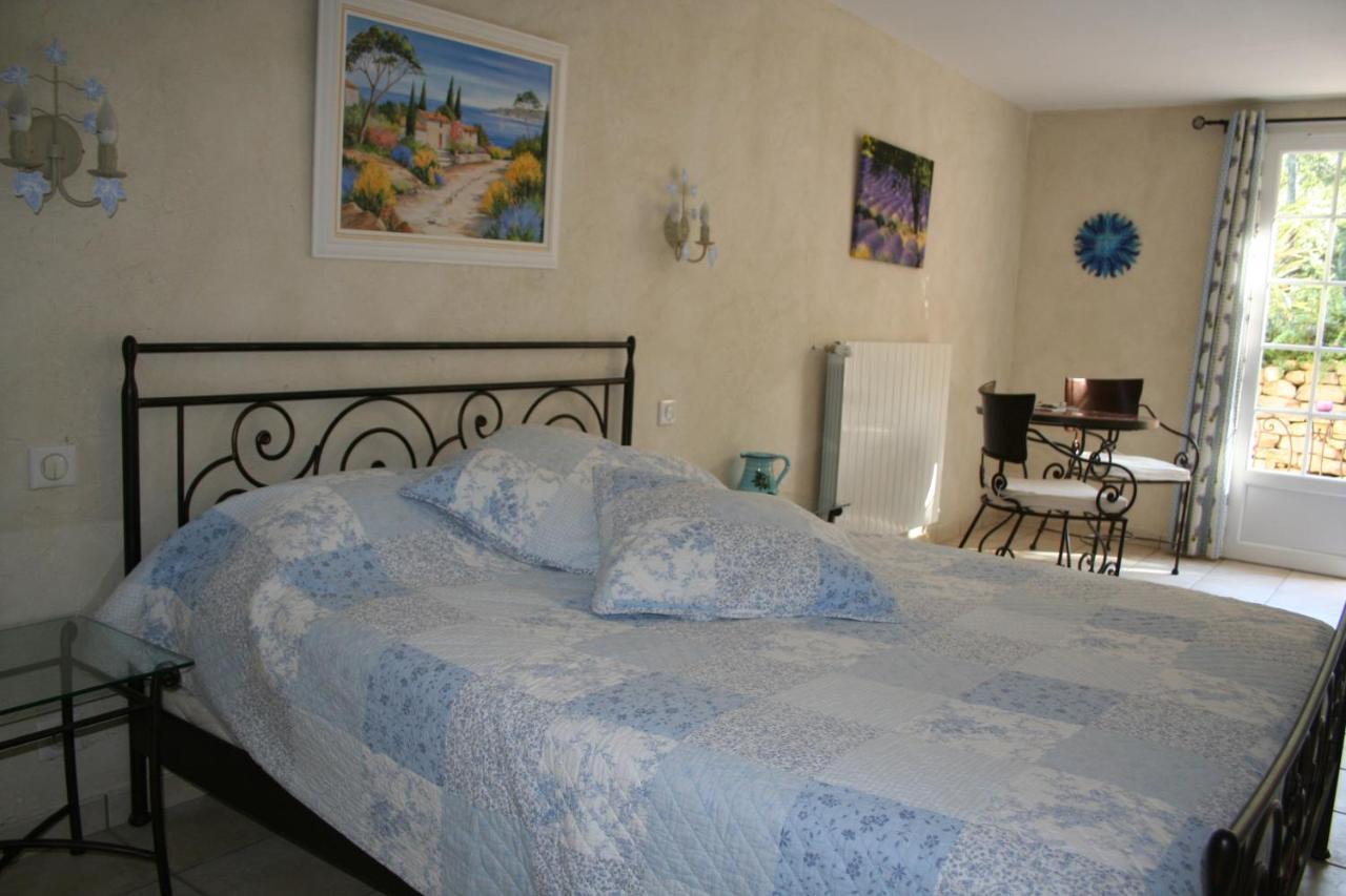 Le Mas Des Tarentes Chambres D'Hotes ตรองส์-ออง-โปรวองซ์ ภายนอก รูปภาพ