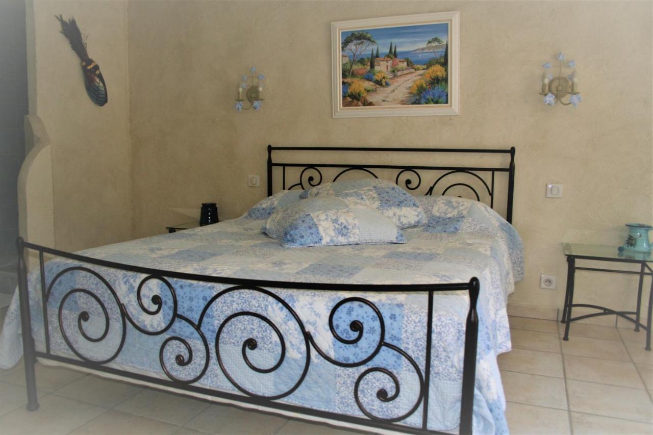 Le Mas Des Tarentes Chambres D'Hotes ตรองส์-ออง-โปรวองซ์ ภายนอก รูปภาพ